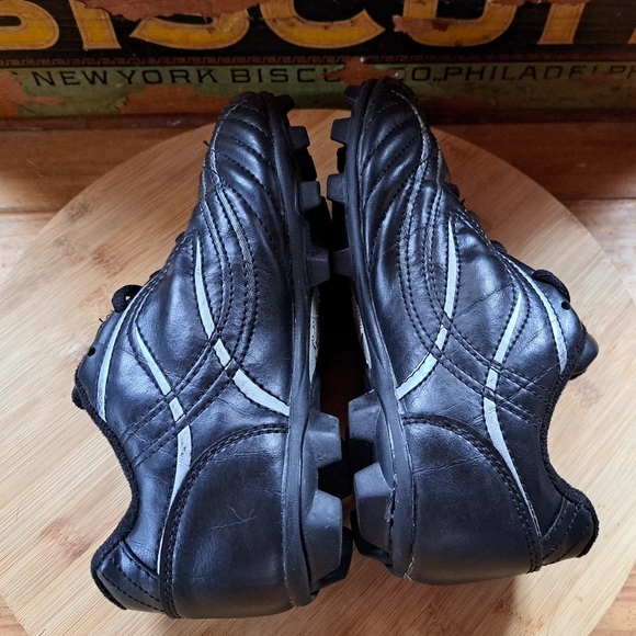 Starter Cleats, Kid Size 3, Unisex, Molded Cleats, Football, Baseball, Soccer - Picture 7 of 11